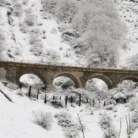 حال و هوای برفی در پل راه‌آهن شوراب در سوادکوه 