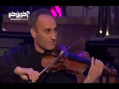 همنوازی جذاب و دلنشین ویولن و پیانو در کنسرت “یانی”