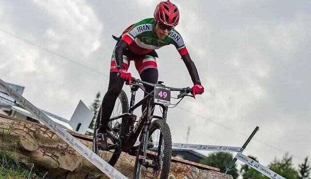 دختر دوچرخه‌سوار ایران: گرفتن وایلد کارت آسان نیست