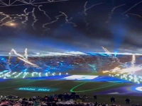 آتش‌بازی و نورپردازی زیبای استادیوم «اول پارک» شهر ریاض