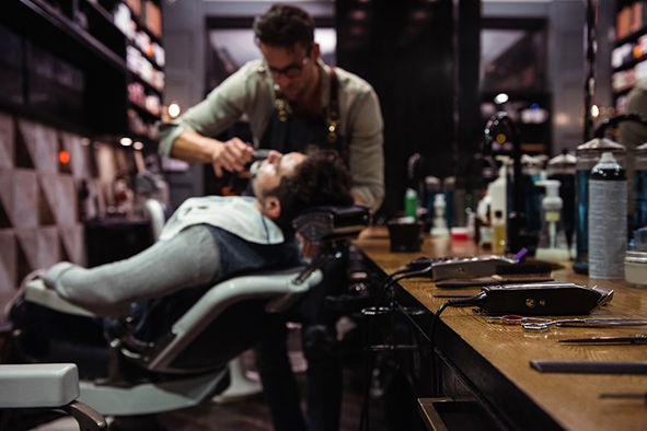 پشت‌پرده کسب‌ و کار آرایشگاه‌های مردانه