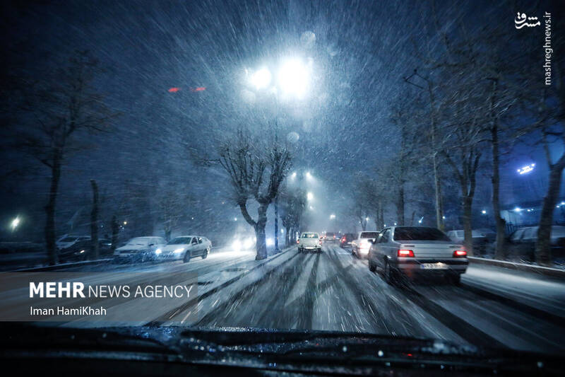 عکس/ زیبایی‌های شب برفی در همدان