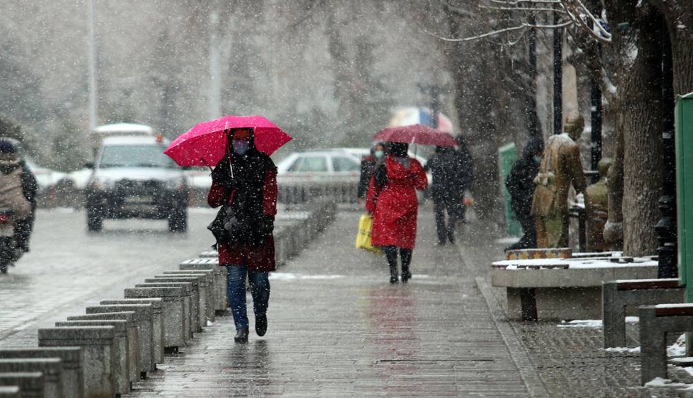 دمای هوای همدان ۴ درجه کاهش مییابد