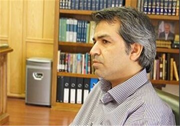 اکبر منتجبی: در شأن «رئیس جمهور ایران» نیست که از استان دور افتاده ای کاندیدا شود