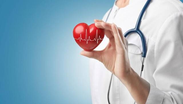 پیشگیری از بیماری‌های عروقی با اتصال پاها به زمین