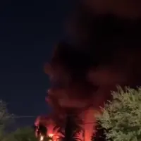 اولین تصاویر از آتش گسترده بر اثر سقوط یک هواپیما در آمریکا