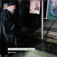 حضور سرزده رهبر انقلاب بر مزار شهید پوریا احمدی، بخاطر وعده‌ای که به فرزند شهید داده بودند