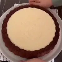 لذت تهیه یک کیک جذاب بدون خامه کشی
