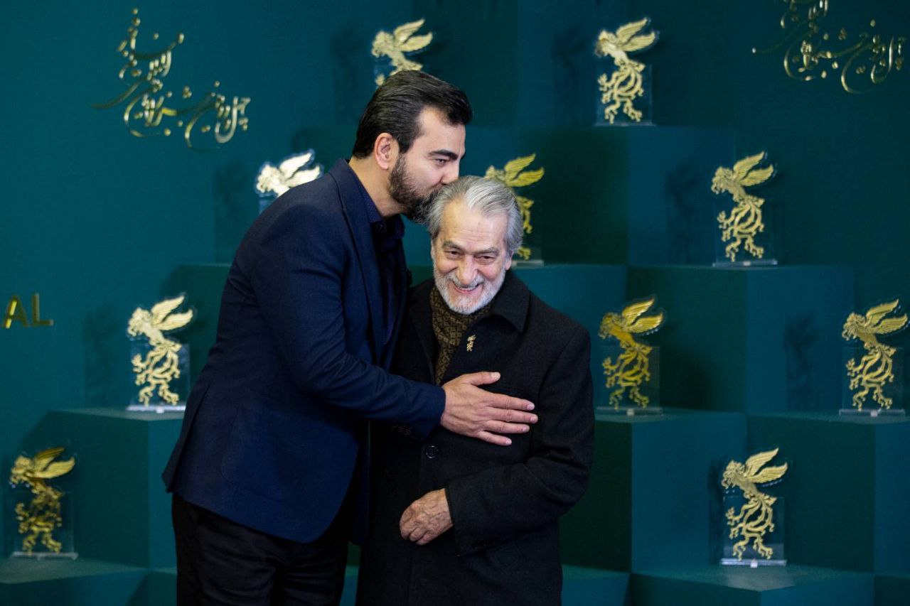 حاشیه نگاری پنجمین روز جشنواره فجر 42؛ از گلایه های یک «آپاراتچی» تا بازگشت انتظامی با «مجنون»