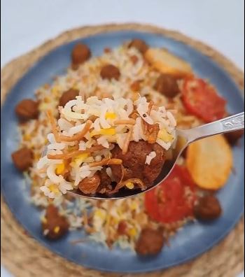 طرز تهیه یک رشته پلوی خوشمزه و سنتی