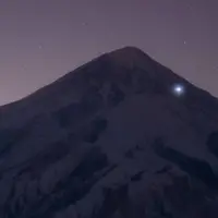  چشم‌اندازی از حرکت ستارگان بر روی قله دماوند