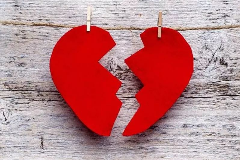 8 نشانه‌ خیانت شریک زندگی