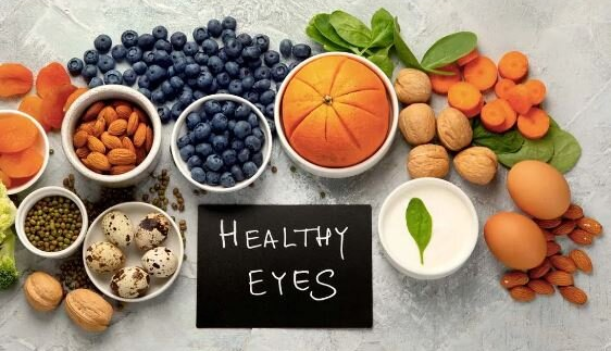 چه ویتامین‌هایی برای سلامت چشم مفید هستند؟