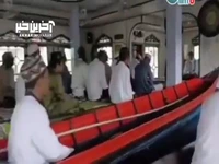 مسجدی که نمازگزاران با قایق‌ در صفوف نماز شرکت می کنند!