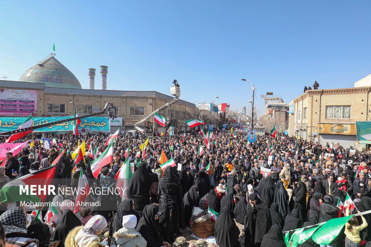 عکس/ راهپیمایی ۲۲ بهمن در زنجان