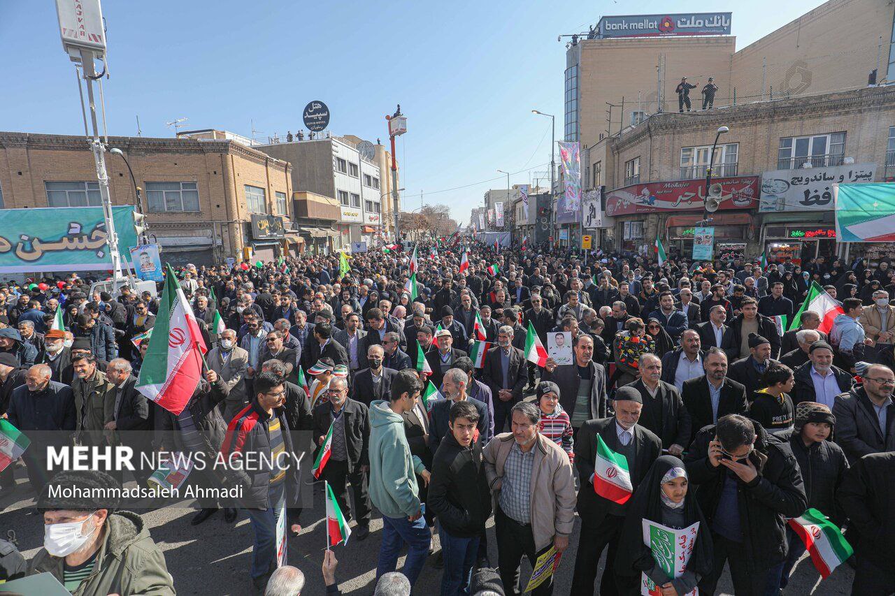 عکس/ راهپیمایی ۲۲ بهمن در زنجان