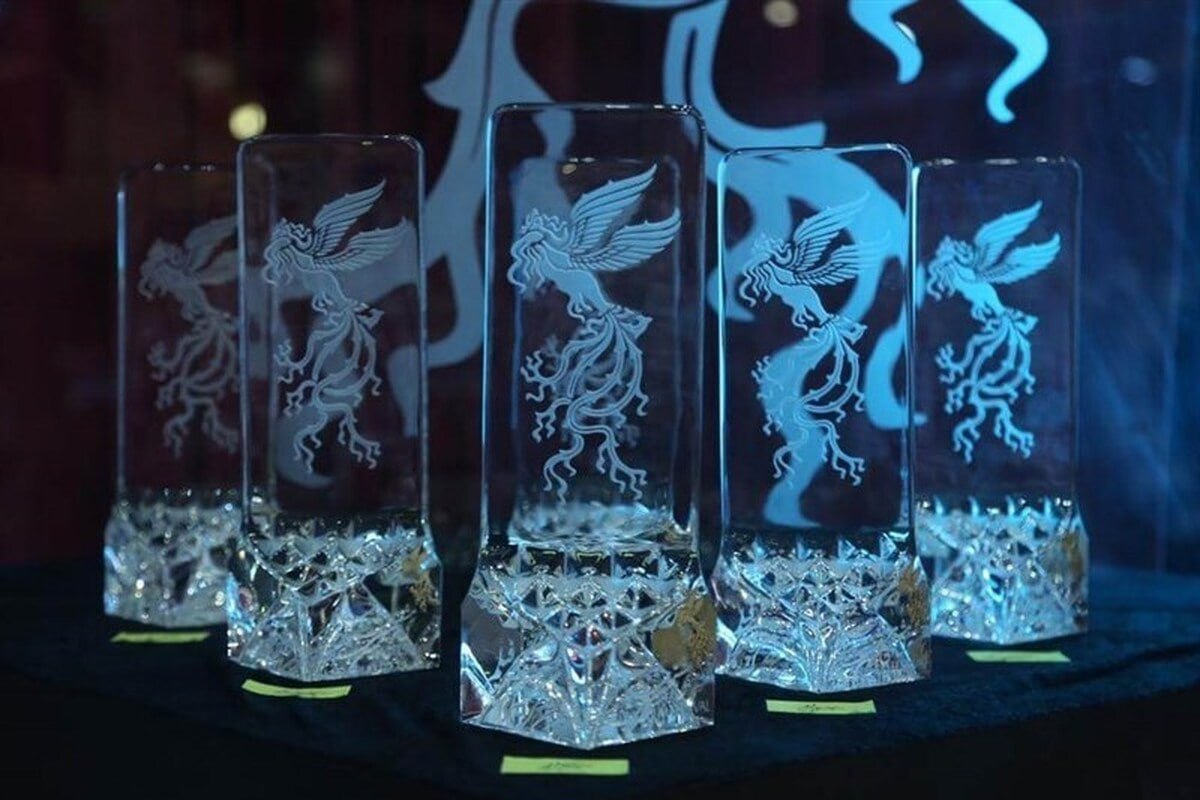 سیمرغ‌های بلورین در دستان بهترین‌های جشنواره فجر 42/ «مجنون» سیمرغ‌ها را درو کرد