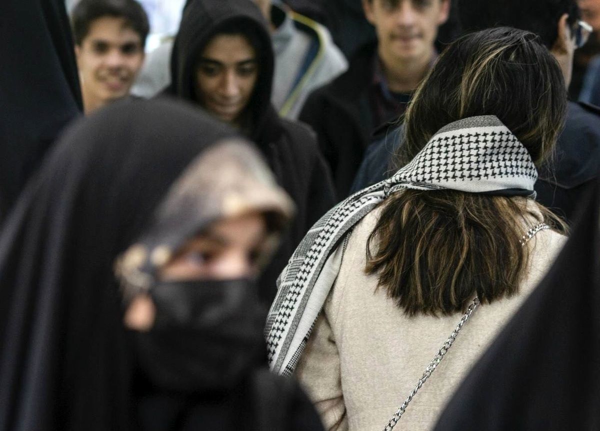 کارشناس حوزه حجاب: درحال حاضر فقط 8 درصد زنان روسری ندارند