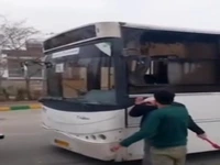 حمله اراذل و اوباش به اتوبوس درون‌شهری در مشهد