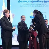 جشنواره بین‌المللی فجر صنایع‌دستی به هنرمندان فارس رسید 