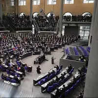 پارلمان آلمان به پیش‌نویس قطعنامه ارسال تسلیحات دوربرد به اوکراین رای داد