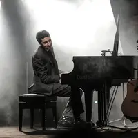 اجرای پیانیست برجسته روسی در منظره ای رویایی 