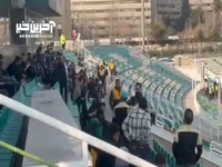 تنش میان اعضای دو تیم هوادار و شمس آذر در استادیوم پاس قوامین
