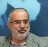 مشاور روحانی: از صندوق رای قهر نکنید، با صندوق اعتراض کنید
