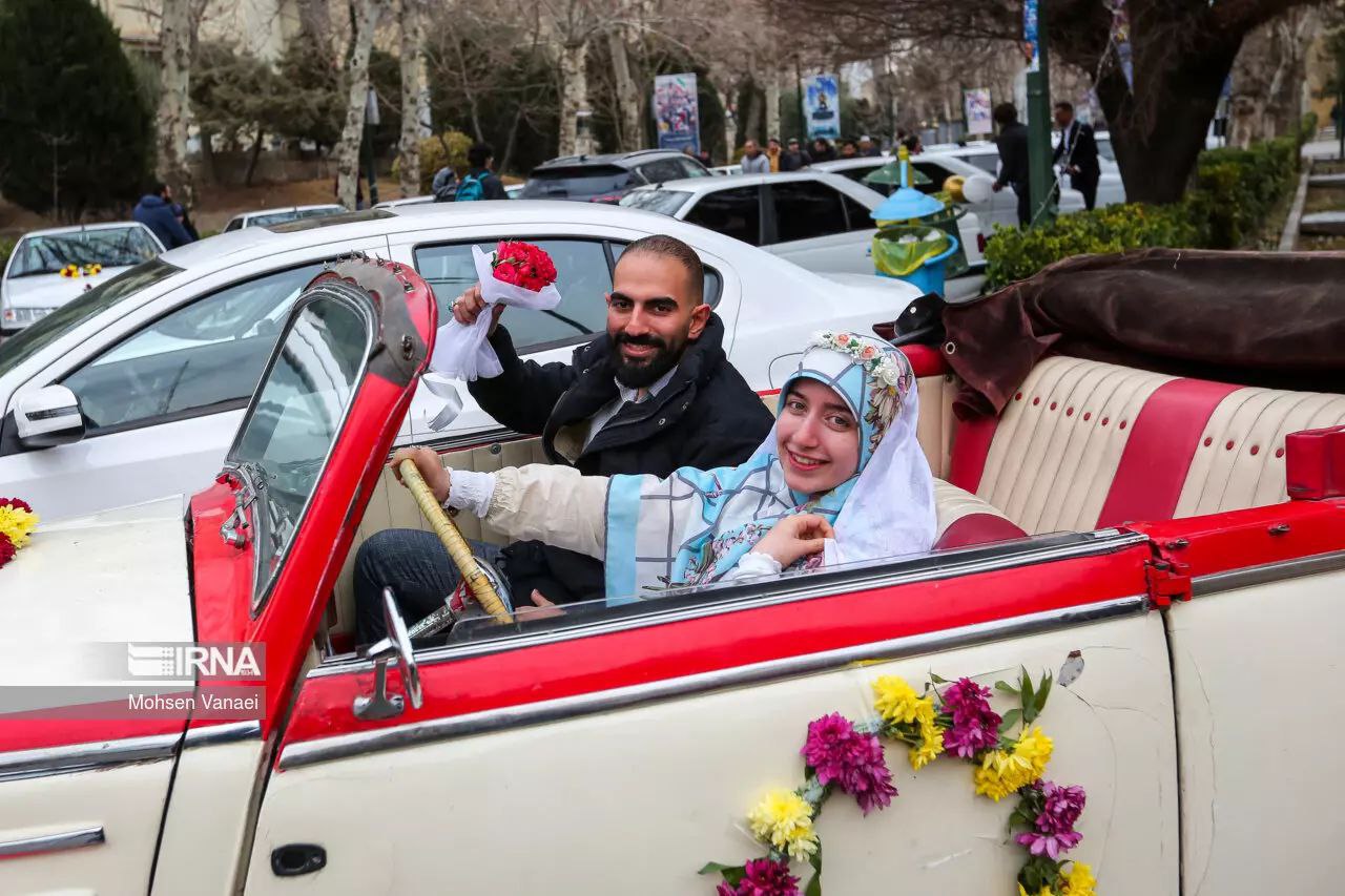 عکس/ جشن ازدواج دانشجویی در دانشگاه تهران