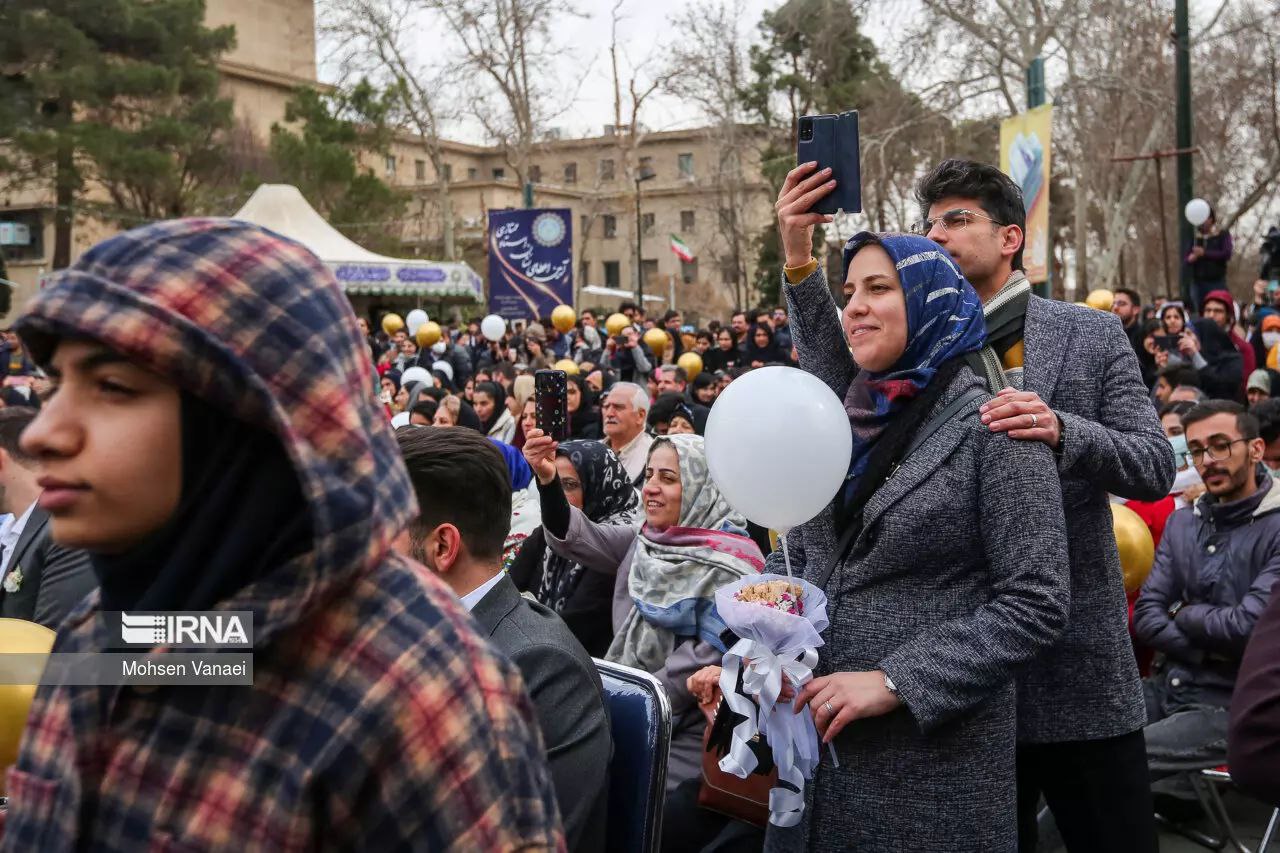 عکس/ جشن ازدواج دانشجویی در دانشگاه تهران