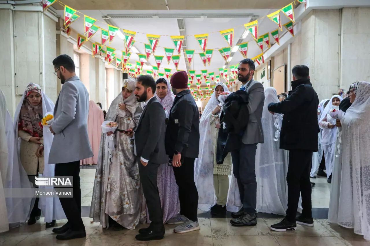 عکس/ جشن ازدواج دانشجویی در دانشگاه تهران