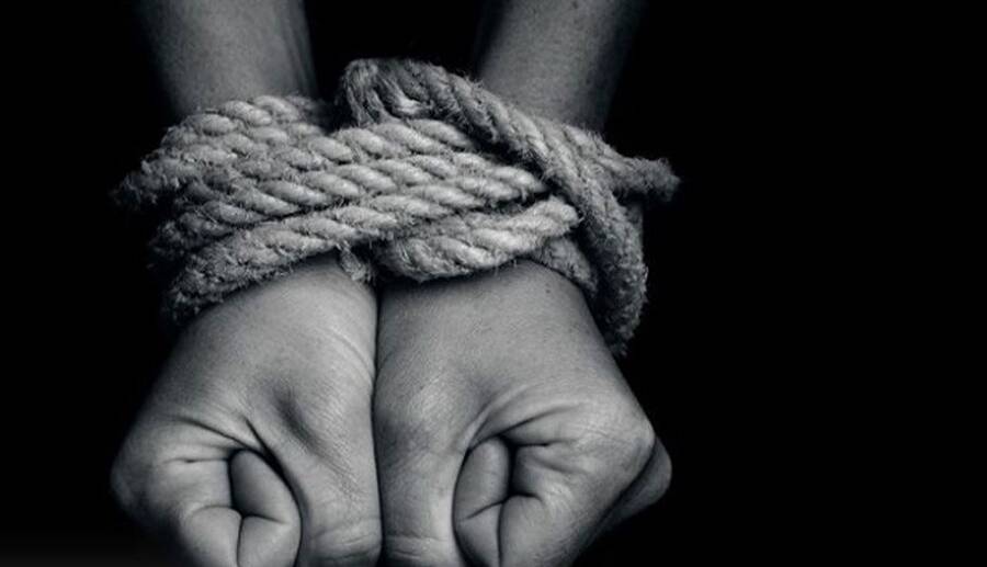 گروگانگیری دانش‌آموز ۱۴ ساله در ماجرای ناموسی پدرش 