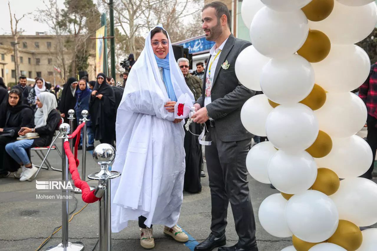 عکس/ جشن ازدواج دانشجویی در دانشگاه تهران