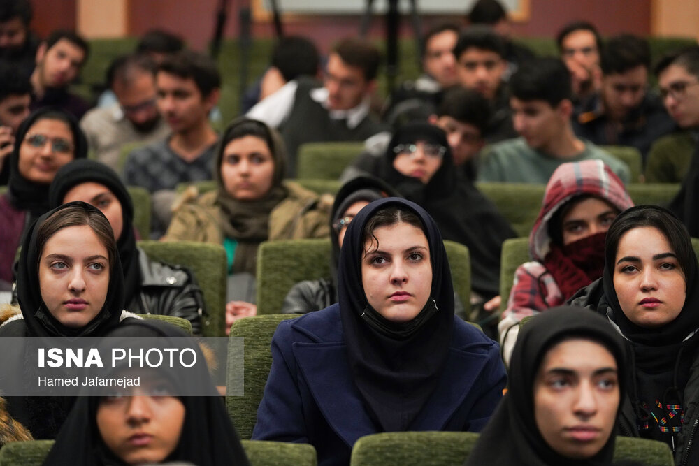 عکس/ لحظاتی از پرتاب موفقیت آمیز ماهواره «پارس۱» در پژوهشگاه فضایی ایران