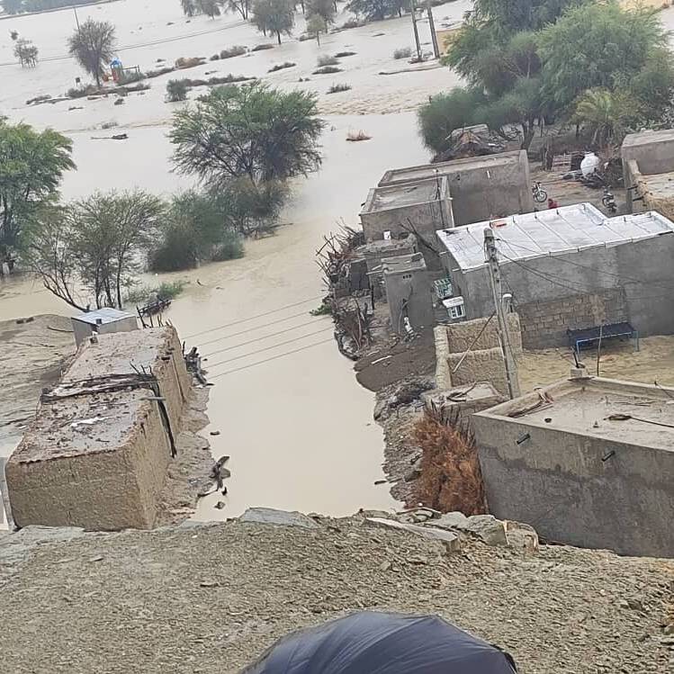 سیلاب ۱۳ مسیر ارتباطی  جنوب سیستان و بلوچستان را بست