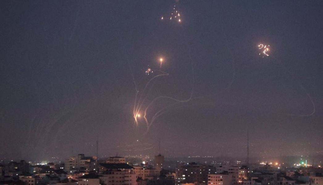 مقابله پدافند هوایی سوریه با موشک‌های متخاصم