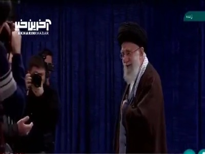 حضور رهبر انقلاب برای انجام فرایند رای گیری در ابتدایی ترین ساعت شروع انتخابات