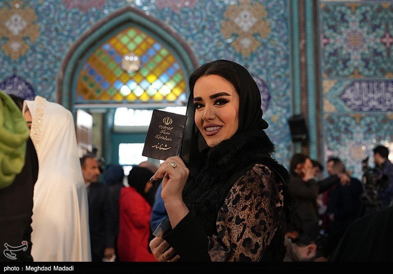 عکس/ درحاشیه انتخابات ۱۴۰۲ در حسینیه ارشاد 