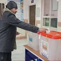 انتخابات دوازدهمین دوره مجلس شورای اسلامی در پایتخت وحدت ایران اسلامی آغاز شد