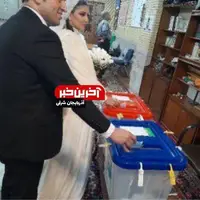 حضور عروس و داماد پای صندوق رأی در تبریز، ساعت ۲۳