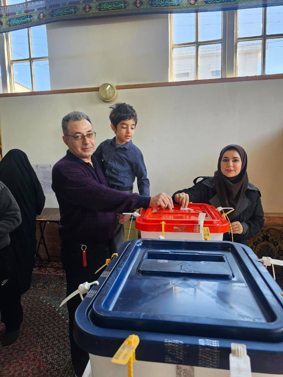 عکس/ حضور زوج خبری در انتخابات