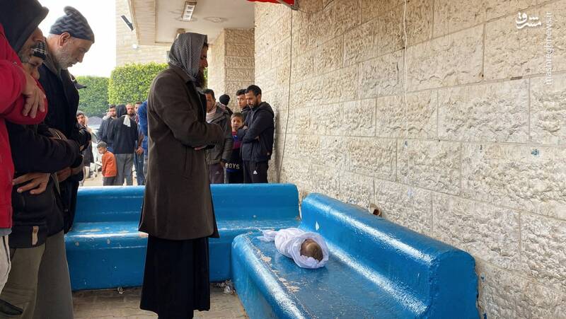 عکس/ نماز بر پیکر شهید کوچک فلسطینی