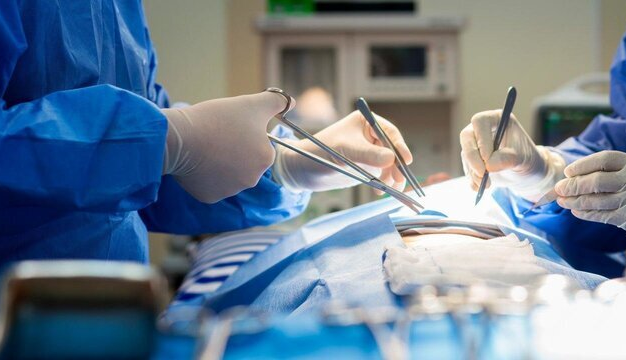 موفقیت جراحان ژاپنی در پیوند همزمان ریه – کبد از اهداکنندگان زنده