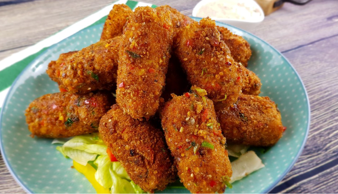 کراکت قارچ و سالامی؛ انتخابی درجه یک برای شب های مهمانی