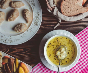 طرز تهیه آش مانتی برای افطار