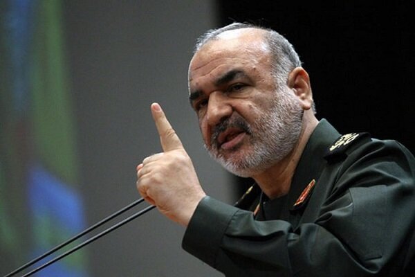 سردار سلامی: رهبر انقلاب امروز نشان «فتح» را به سپاه اعطا کردند