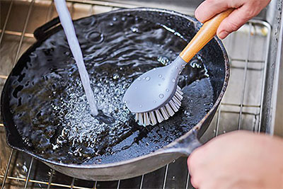 6 ترفند جالب‌ برای تمیزکردن وسایل در خانه‌تکانی