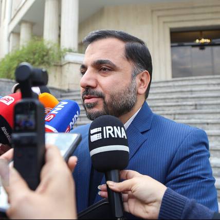 وزیر ارتباطات خبر داد: بسته اینترنت رایگان 5 گیگی عیدی دولت به مردم