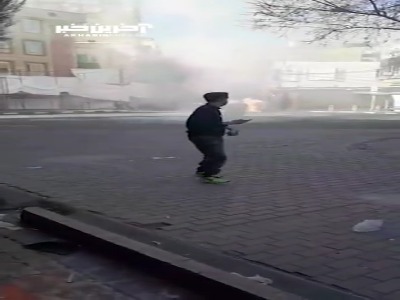 فیلم لحظه‌ی انفجار نارنجک دست‌ساز در دستان یک جوان تهرانی