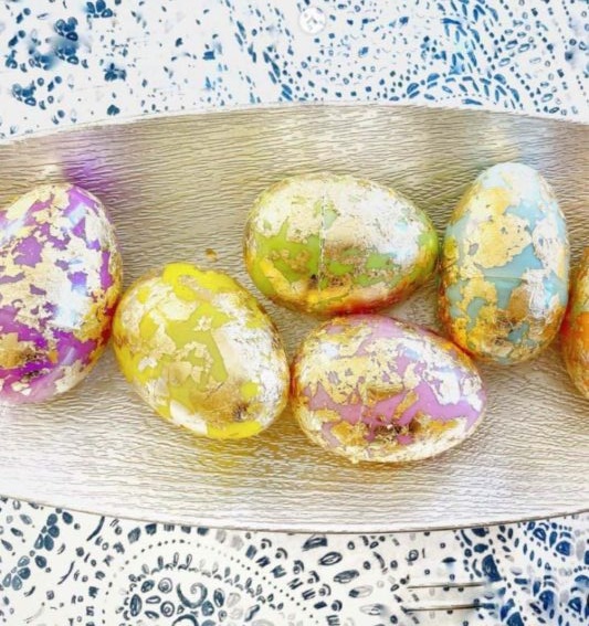 تخم مرغ های رنگی با ورق طلا